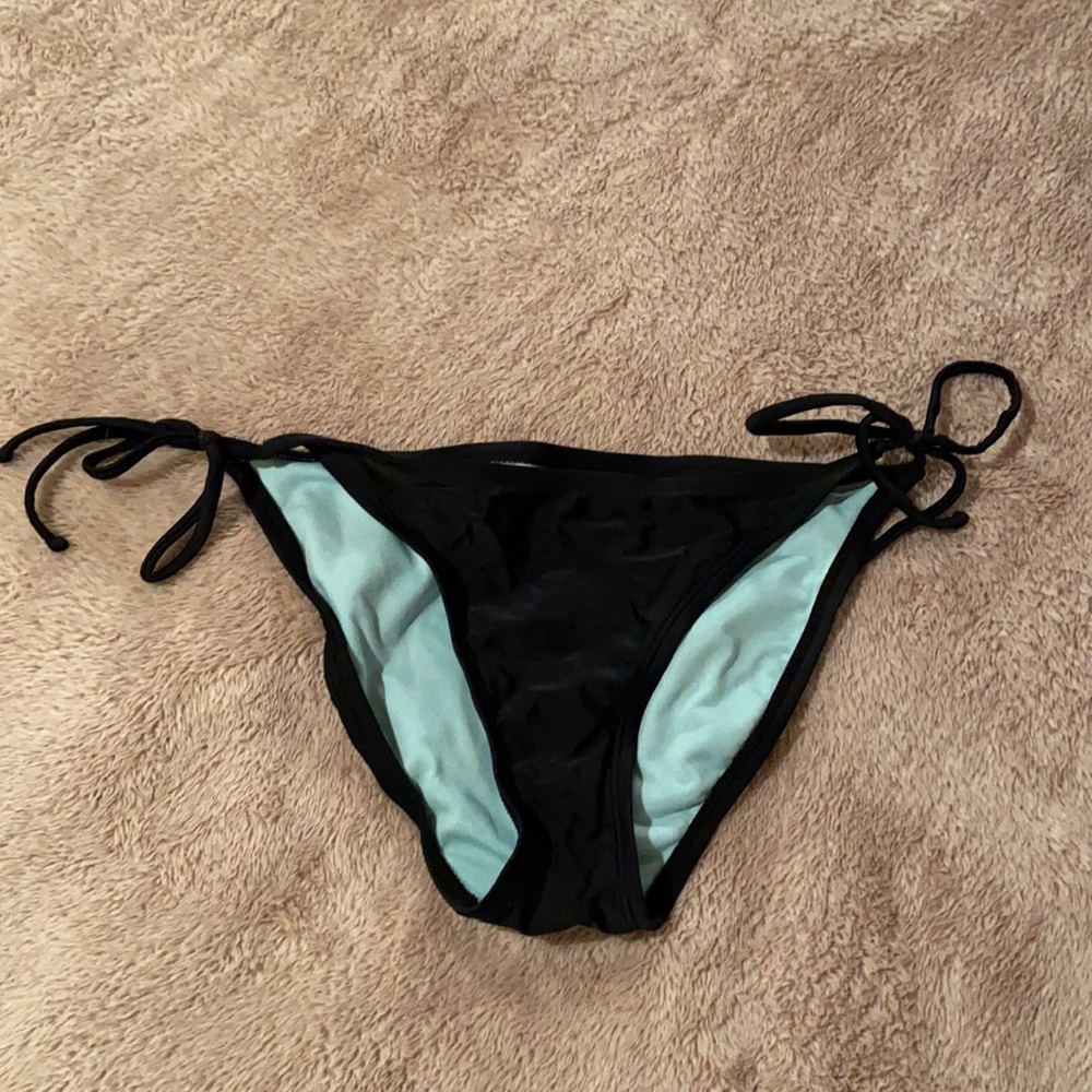 Size M Bikini Bottom